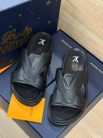 Шлепанцы Louis Vuitton
