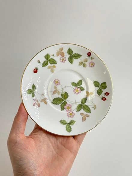 Блюдце Wedgwood, Wild Strawberry