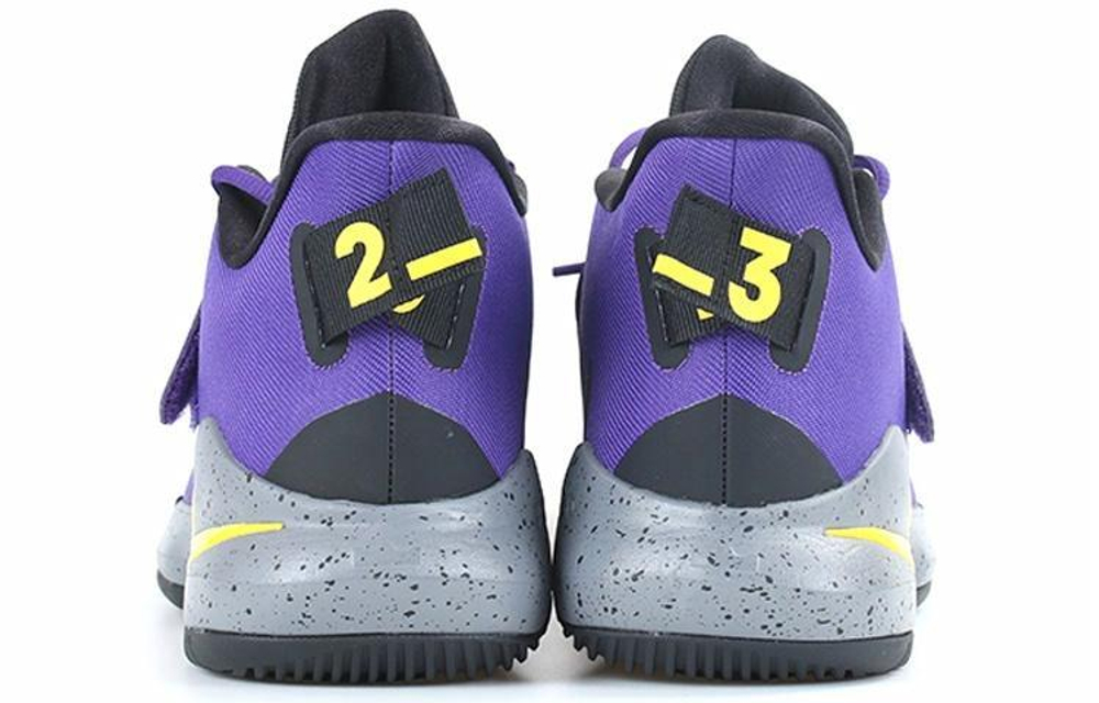 Кроссовки Nike Ambassador Xii 12