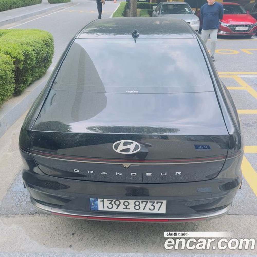 Hyundai Grandeur (Azera) (GN7) 2.5 Бензин 2WD (04.2023)