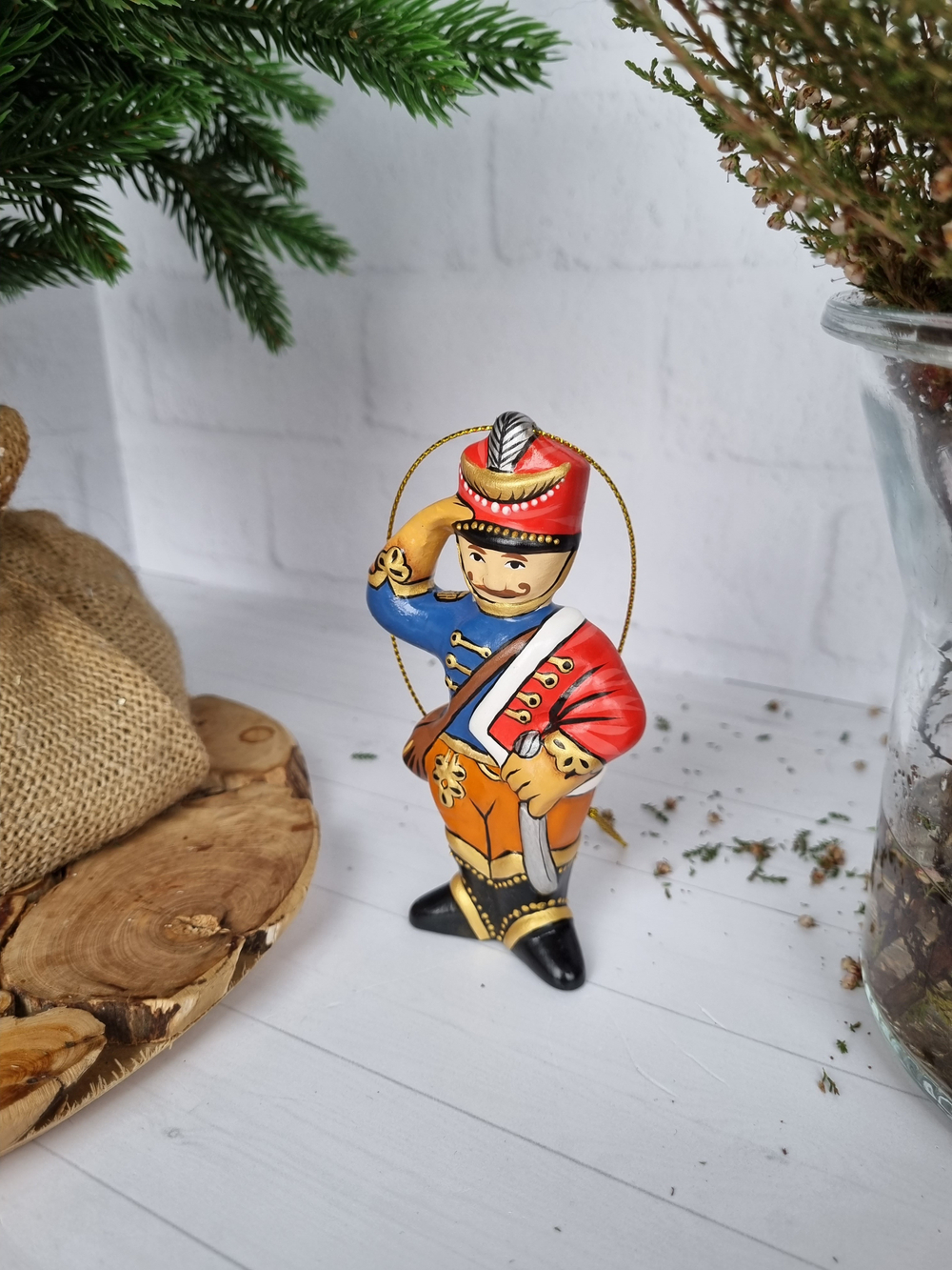 Гусар  ёлочная игрушка из фарфора
