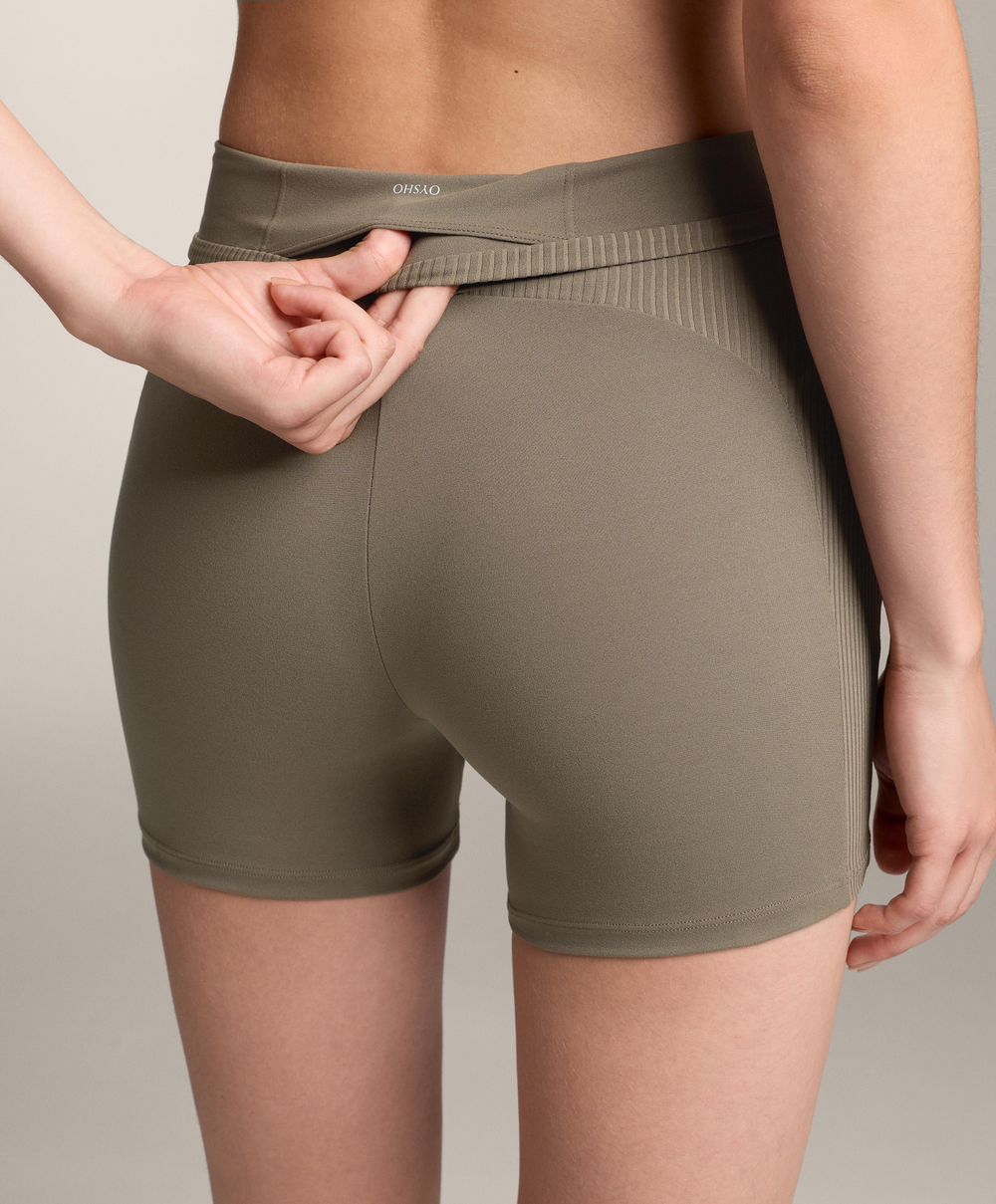 Oysho Шорты Comfortlux с высокой посадкой и длиной 10 см, темно-серый