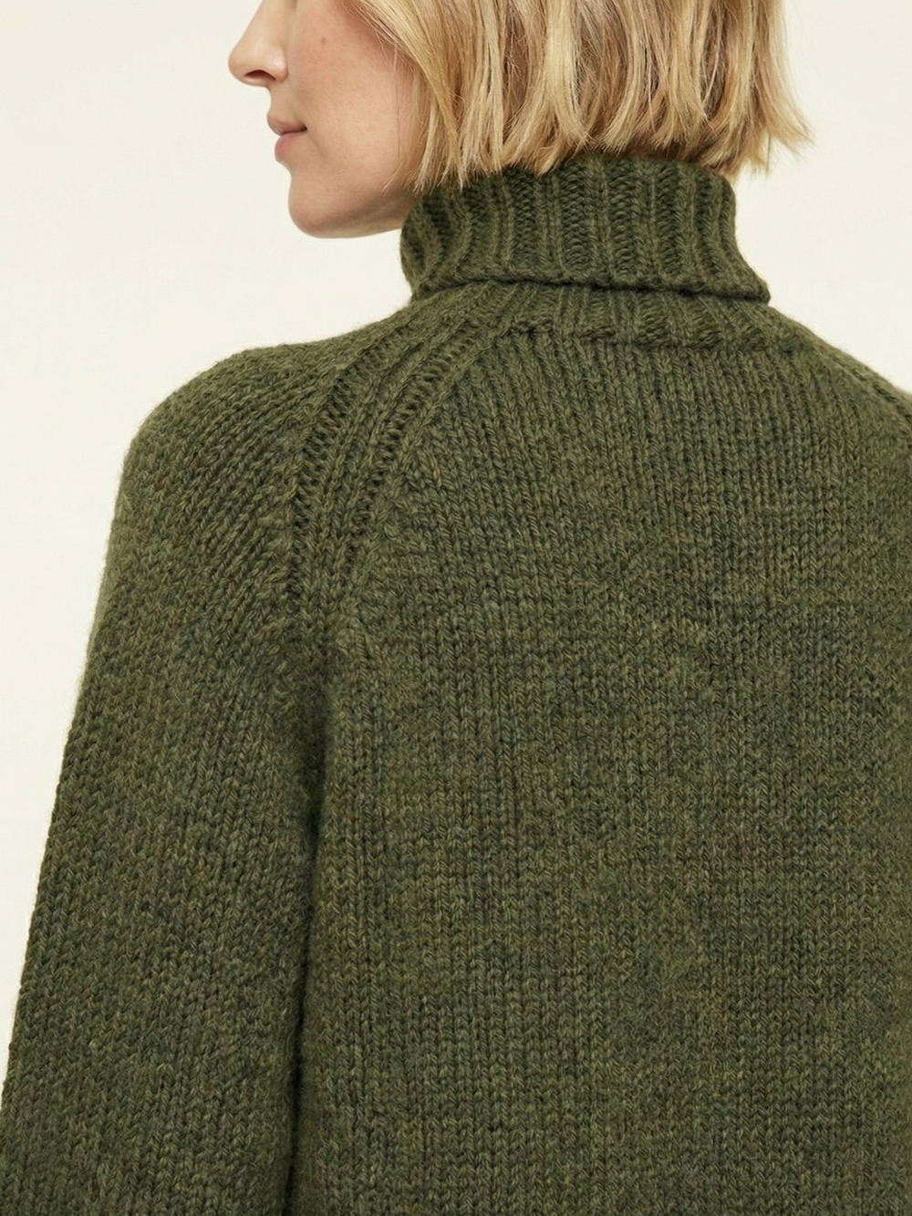 Свитер ручной работы "Розовый сад"