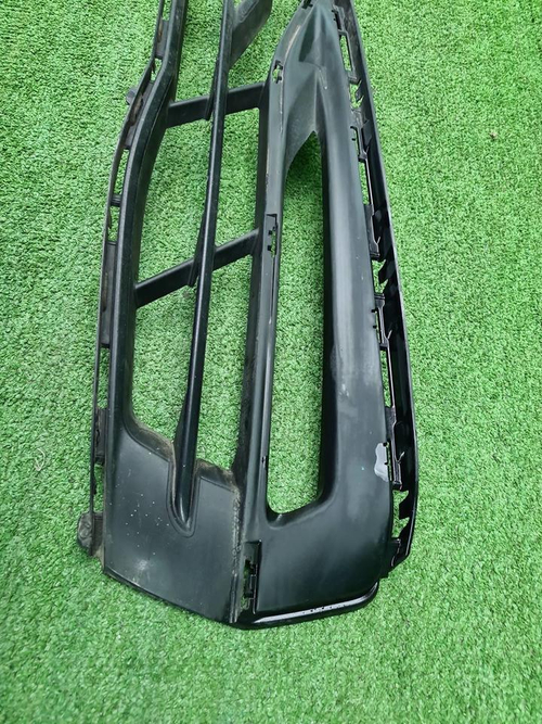 Накладка ПТФ левая BMW 6er G32 (2017-2020)