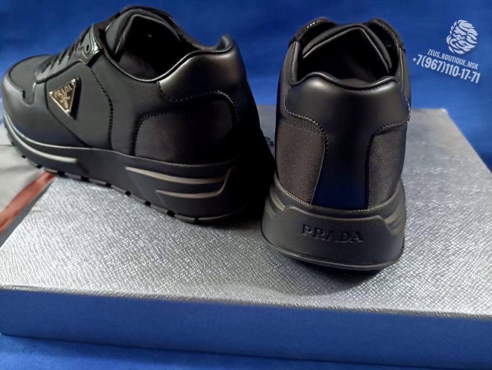 Кроссовки Prada