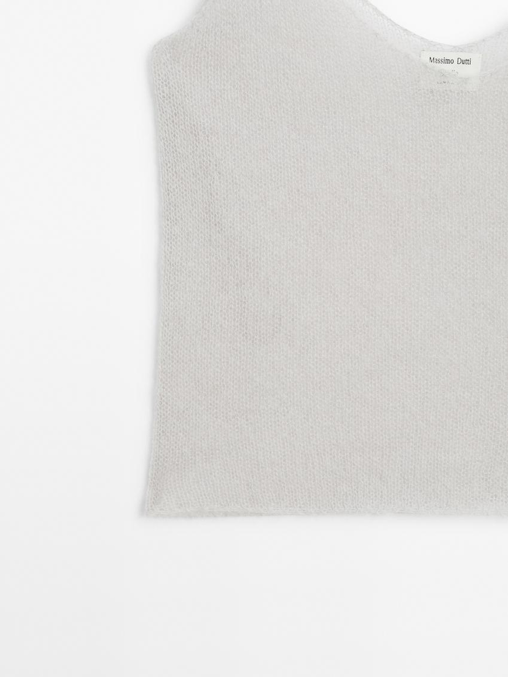 Massimo Dutti Топ с V-образным вырезом, жемчужно-серый