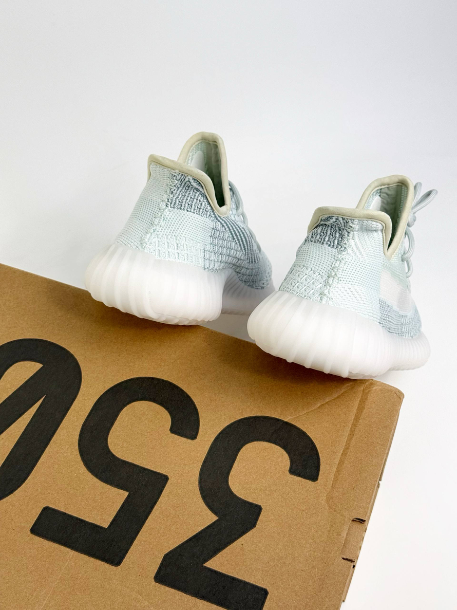 Кроссовки Adidas Yeezy Boost 350 #B225 (бел.)