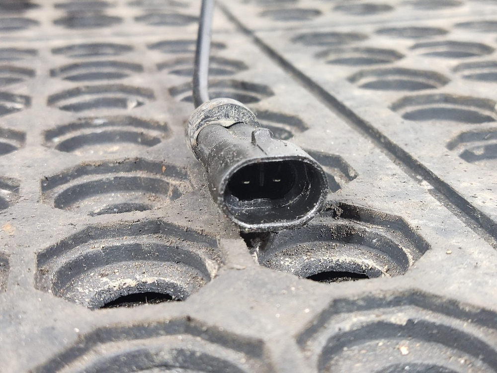 Суппорт задний левый 2023г