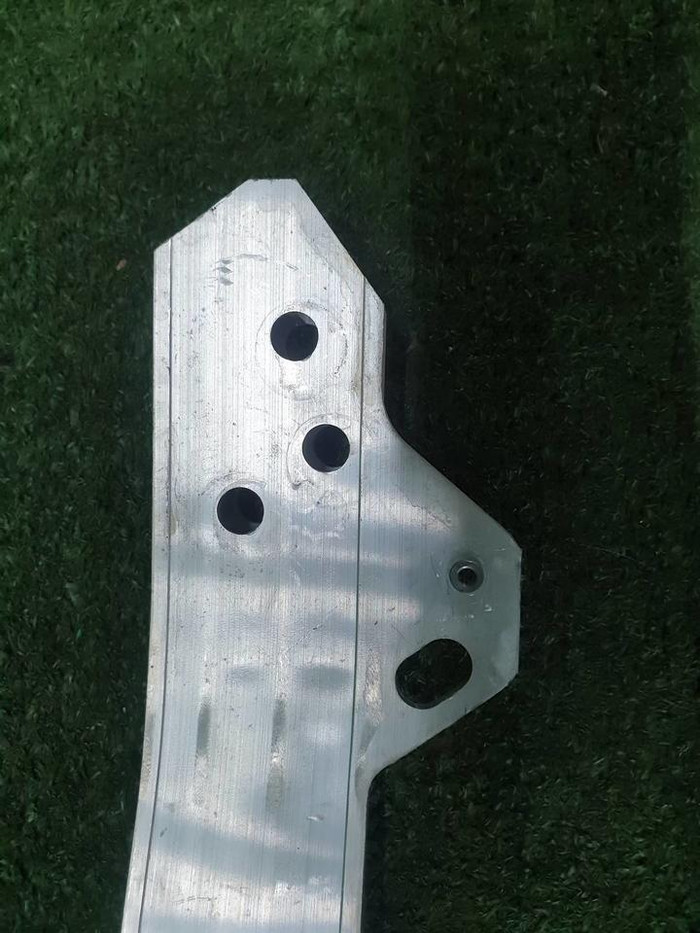 Кронштейн панели передней Mercedes GLC X253 15-22