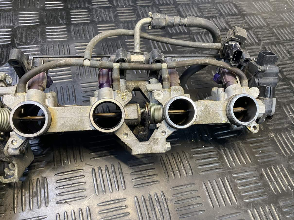 Дроссельные заслонки Suzuki GSR400 (GK7DA) (с инжекторами)