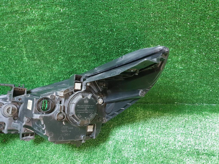 Фара правая Hyundai Solaris 2 (2020-н.в.) галоген