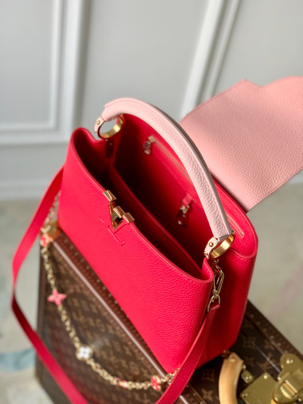 Louis Vuitton Capucines MM