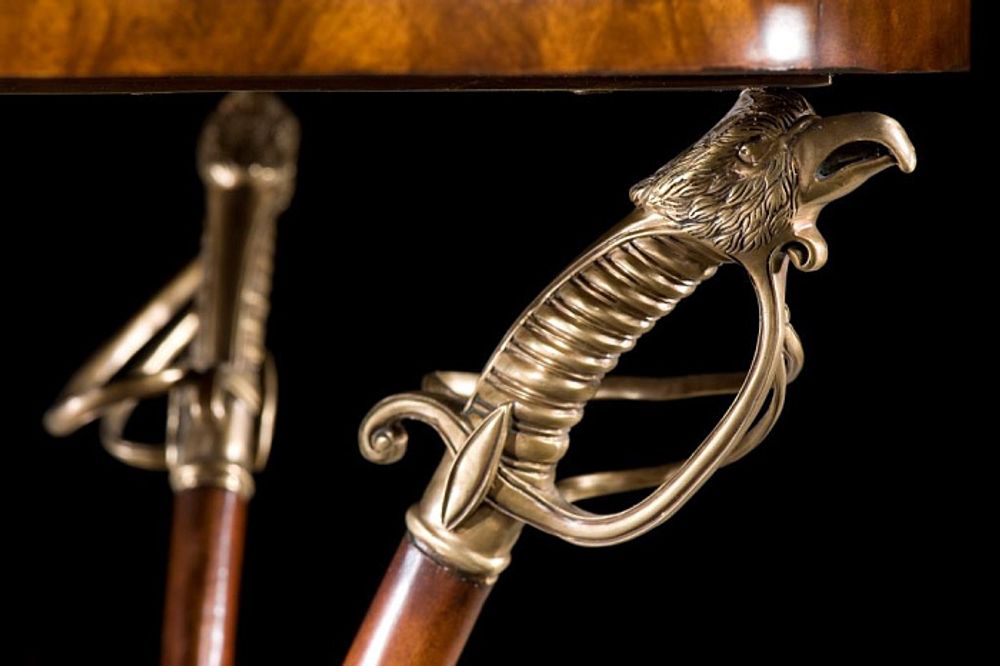 Ламповый столик "Адмирал"