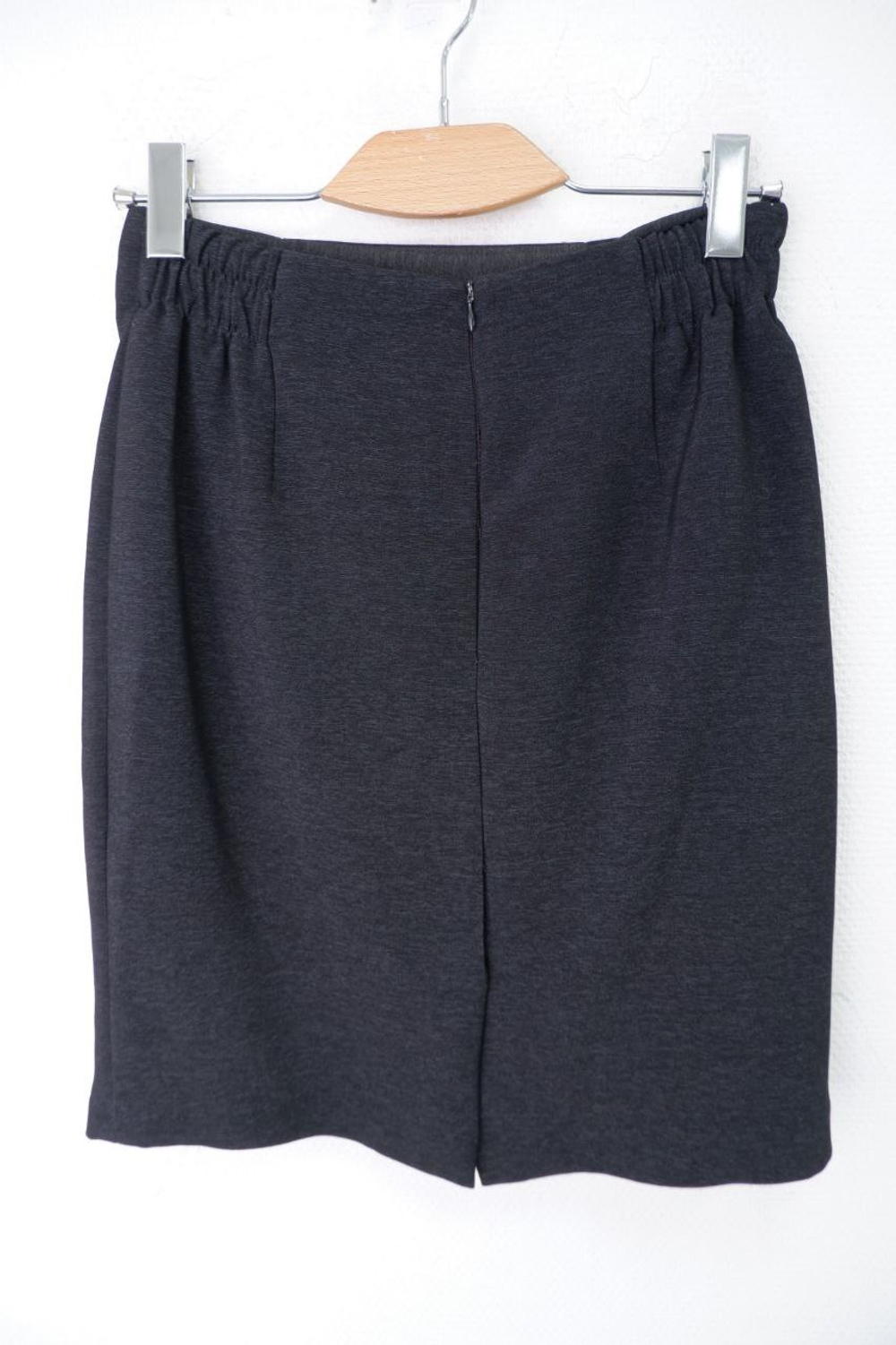 Юбка классическая черная 44-46 размер