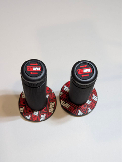 Ручки руля мотоцикла (грипсы) 22 и 24мм ProTaper чёрно красный