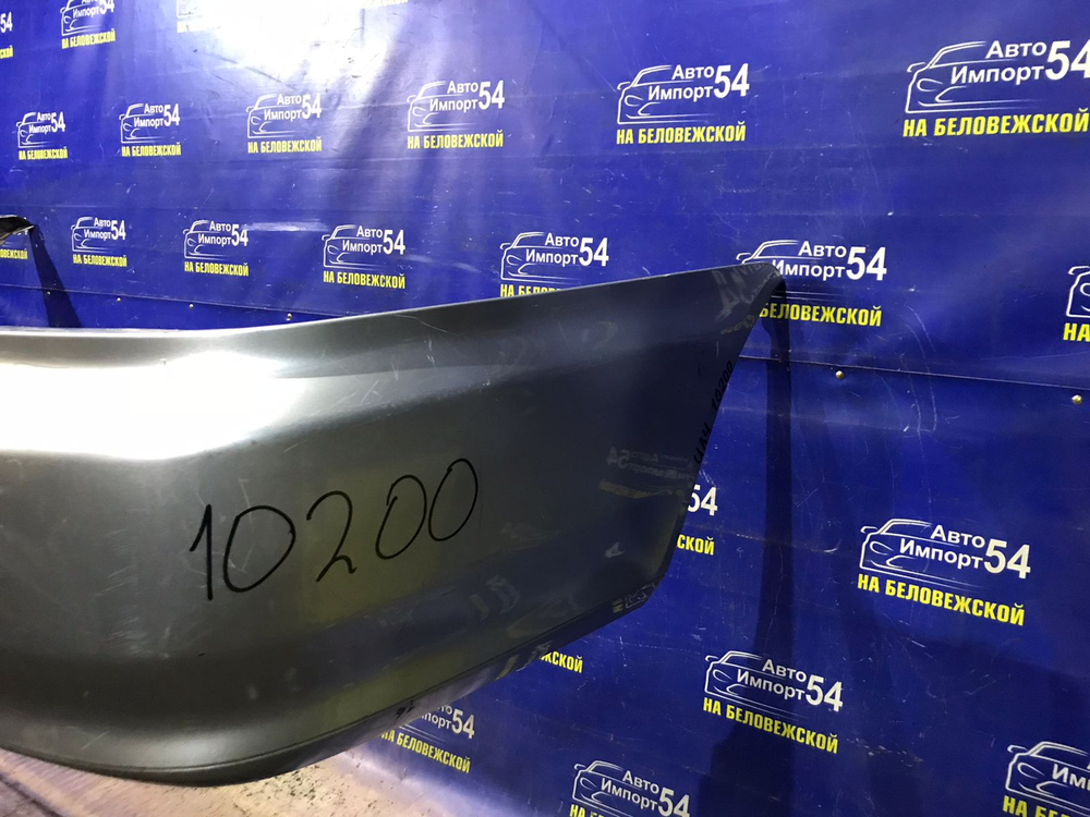 Бампер задний Honda SABER 1998-2003