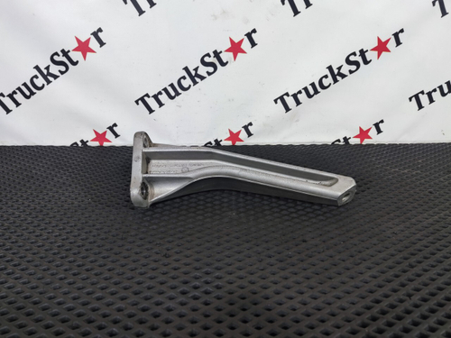 Кронштейн радиатора