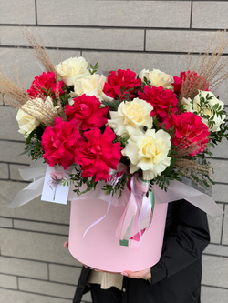 Шляпная коробка Клубника со сливками