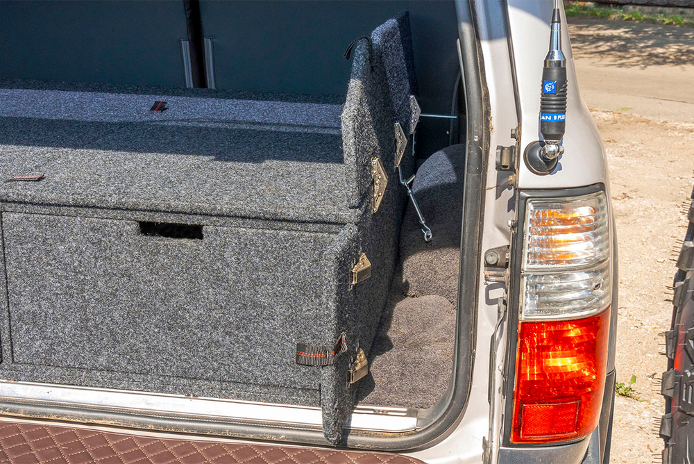 Органайзер в багажник для Toyota Land Cruiser 80 (2 выдвижных ящика+спальник)