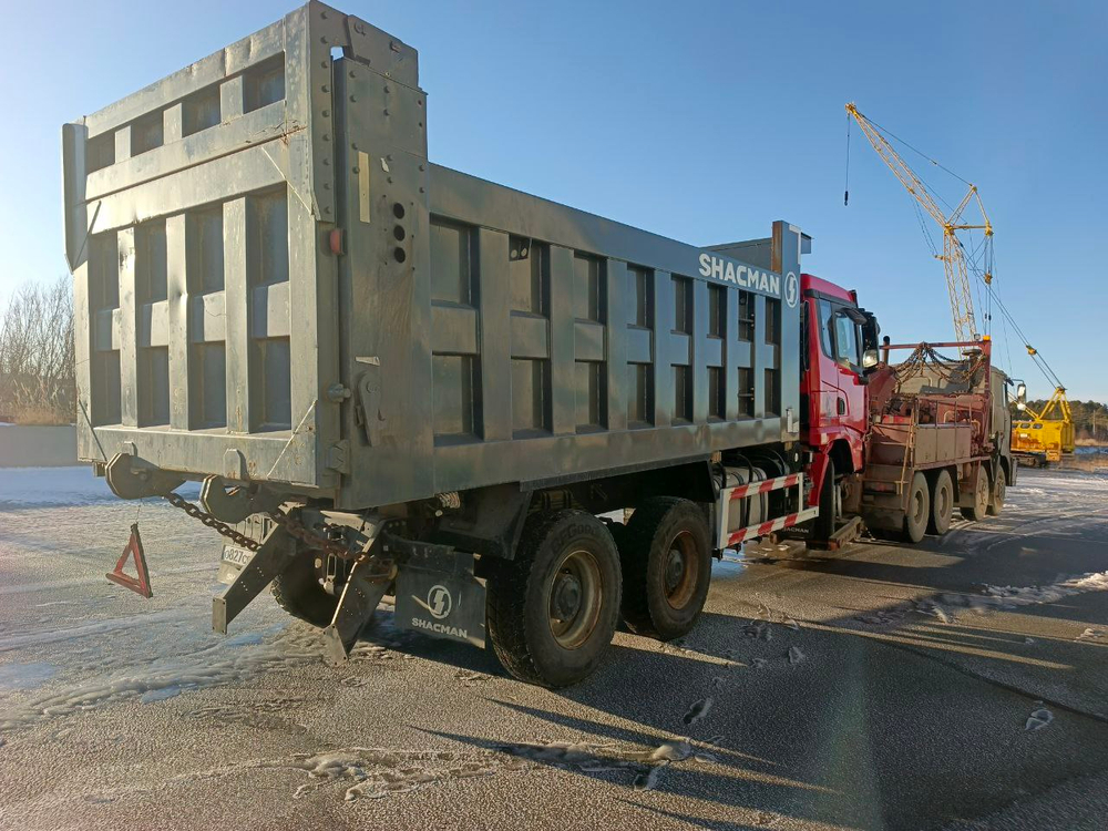 Shacman (Shaanxi) SX* 6x4 Самосвал SX32586T384 (Дизельный, 11,6 л, 369 л.с., МТ)