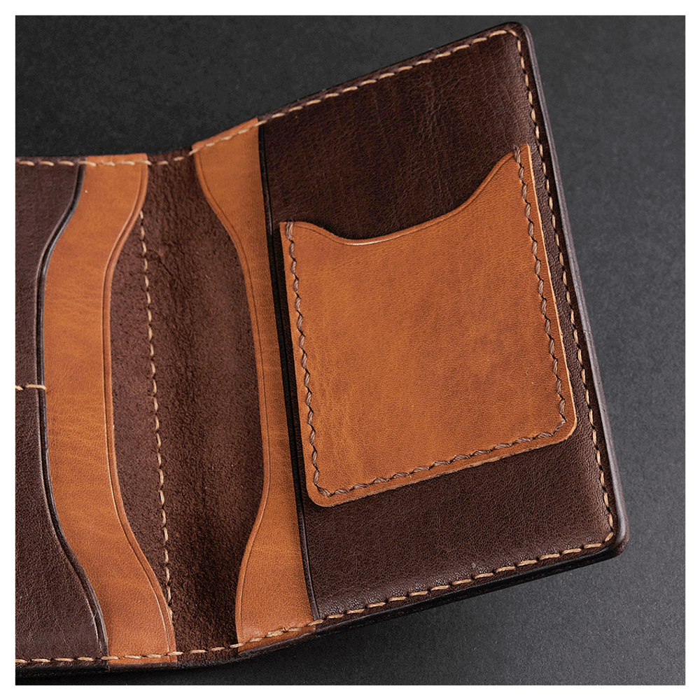 Кожаная обложка на паспорт «Медведь»