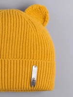 Шапка вязаная демисезонная с ушками