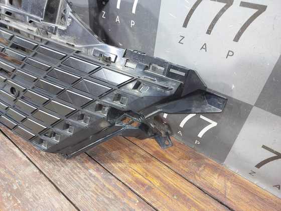 Решетка радиатора Changan UNI-V 22-нв Б/У Оригинал 2803131DE01AA