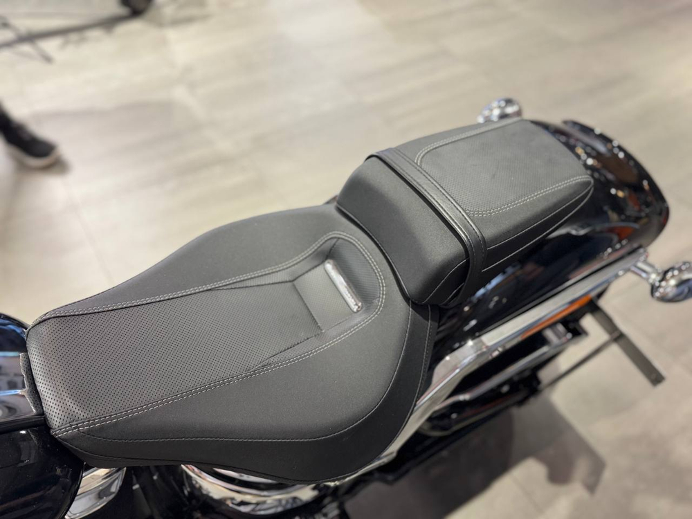 Harley-Davidson BREAKOUT 117 (Vivid Black) с НДС