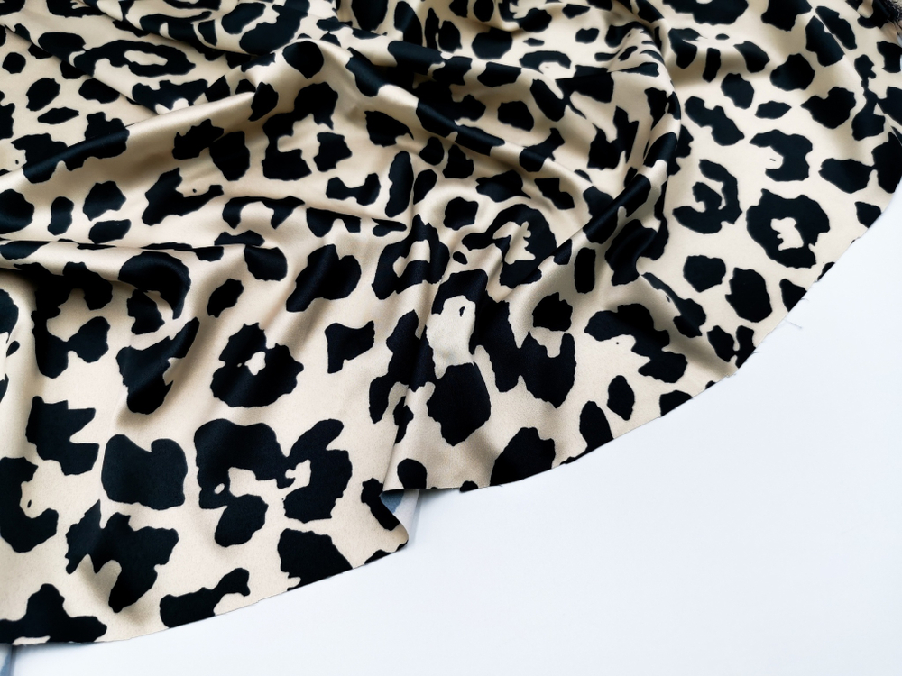 Эластичный бельевой атлас-стрейч, пятнышки на золотисто-бежевом фоне (Арт: ASP-013)