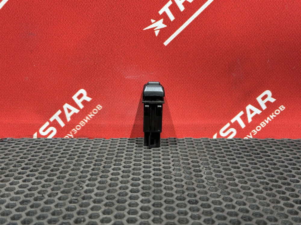 Кнопка коробки отбора мощности