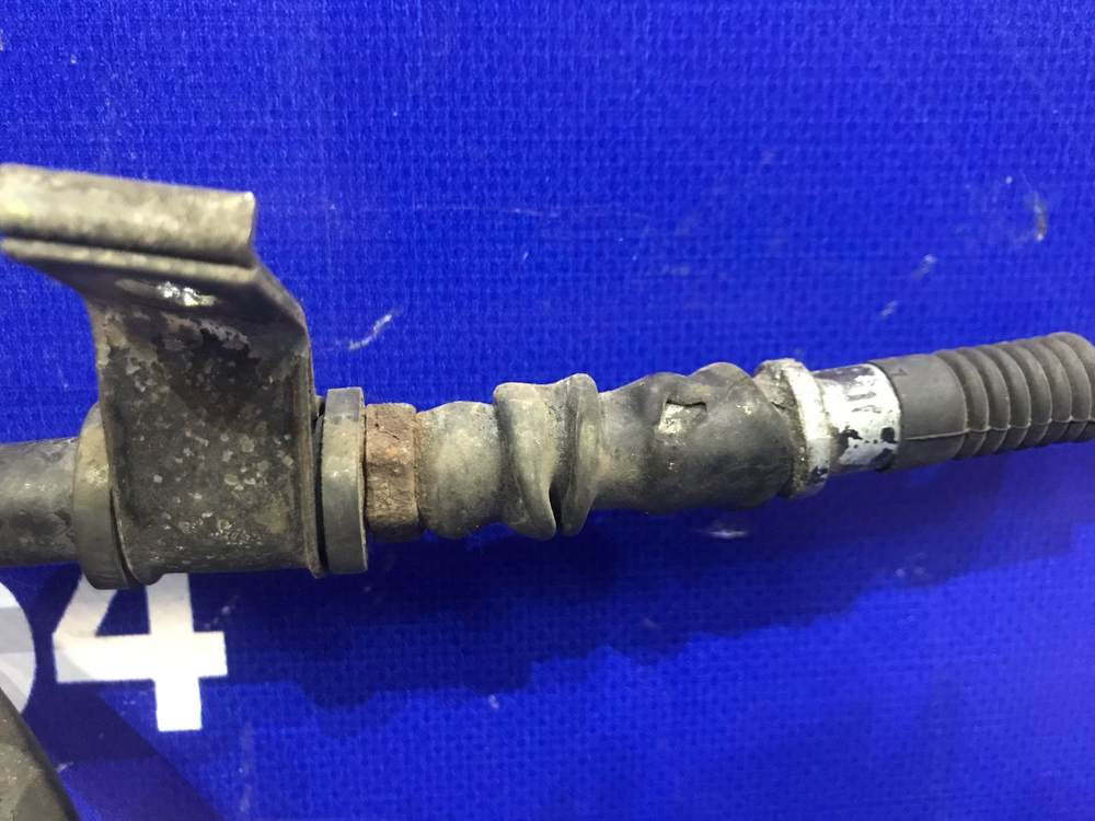 Трос ручника правый MITSUBISHI CHALLENGER 1999