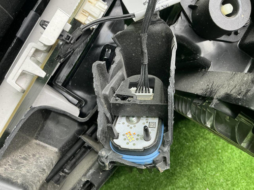 Битая Фара левая Geely Atlas 2 (2023-н.в.) LED