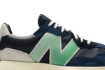 Кроссовки Dao-Yi Chow X New Balance Nb 327 We Need Leaders