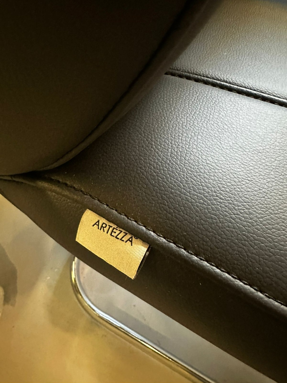 Кресло для Руководителя ARTZ-BS-GA1012-Black