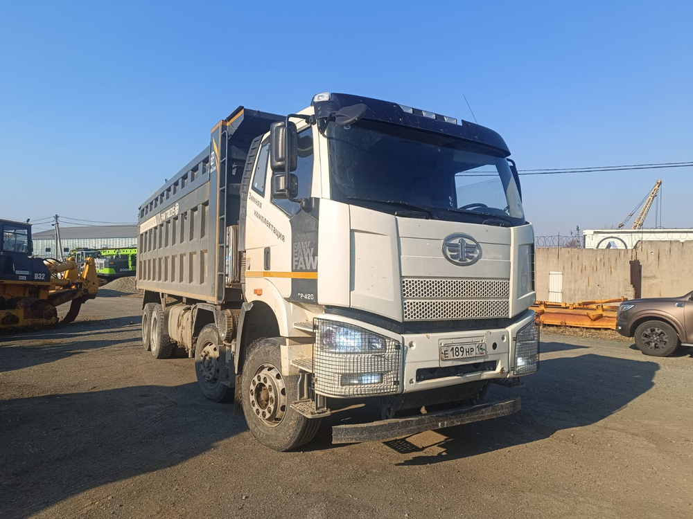 FAW J6 8x4 Самосвал СА3310Р66K24T4E5 (Дизельный, 11,1 л, 420 л.с., МТ)