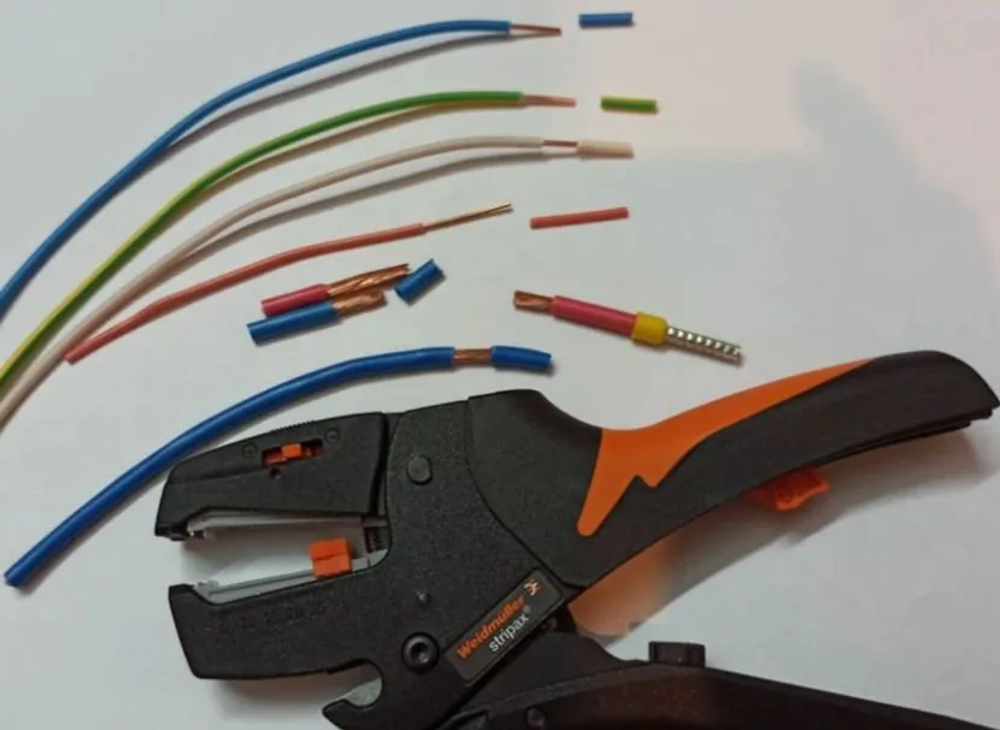 9005000000 STRIPAX Tools, Stripping and cutting tool