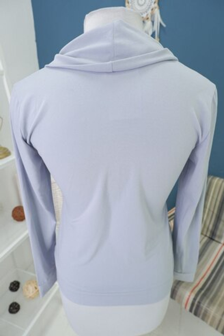 Джемпер с интересным воротом 44 размер