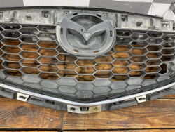 Решетка радиатора Mazda CX-5 1 (KE) 11-15 Б/У Оригинал KD4550712
