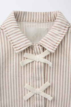 ZARA КУРТКА ИЗ ТВИЛА В ПОЛОСКУ С БАНТАМИ, ЭКРЮ