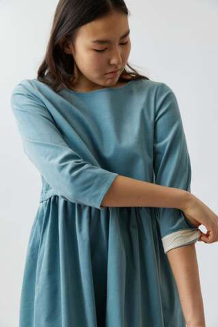 Платье с кулиской из серо-голубого вельвета