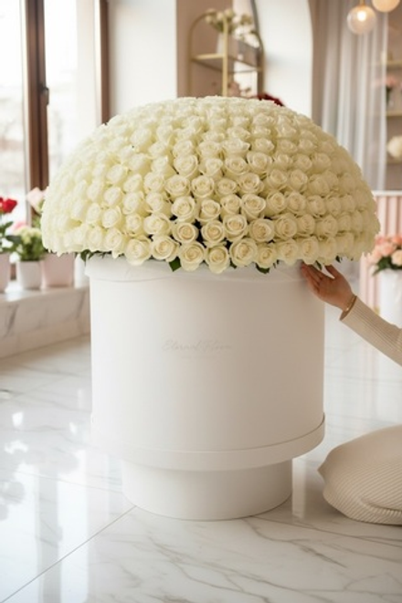 Шляпная коробка 60 см Цвет: Белый.