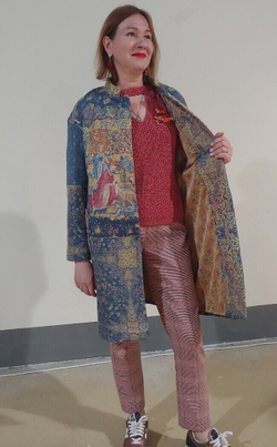 Пальто "Кормление птиц", по мотивам французского гобелена 15 века, выполненного в технике мильфлёр