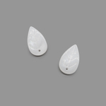 Подвеска резная "Листочек", 18*11мм, белая коралловая пудра