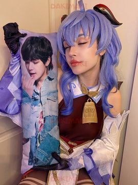 Мини дакимакура Ви из БТС | BTS арт. M0775, 60х20 см