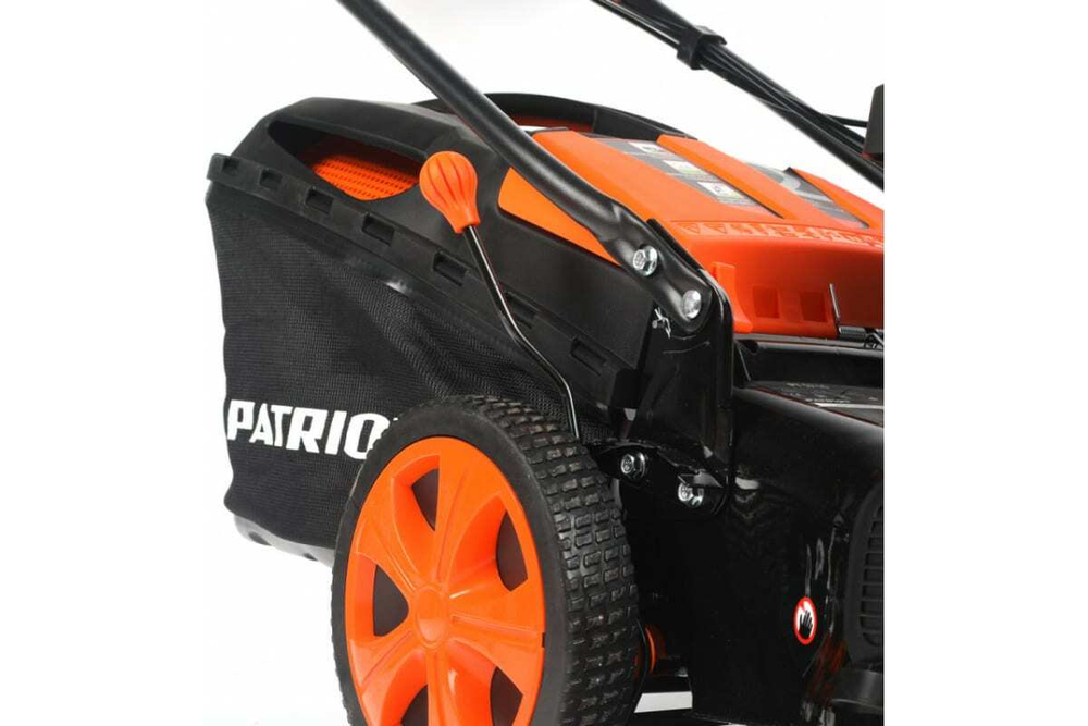 Бензиновая газонокосилка PATRIOT PT 52LS, 200 сс, 51 см, привод, мульчирование, штуцер для подключения воды 512109024