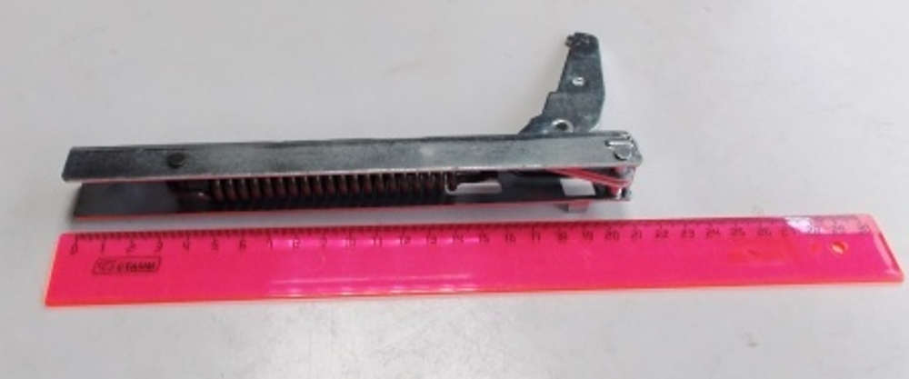 Петля духовки плиты БОШ 267366