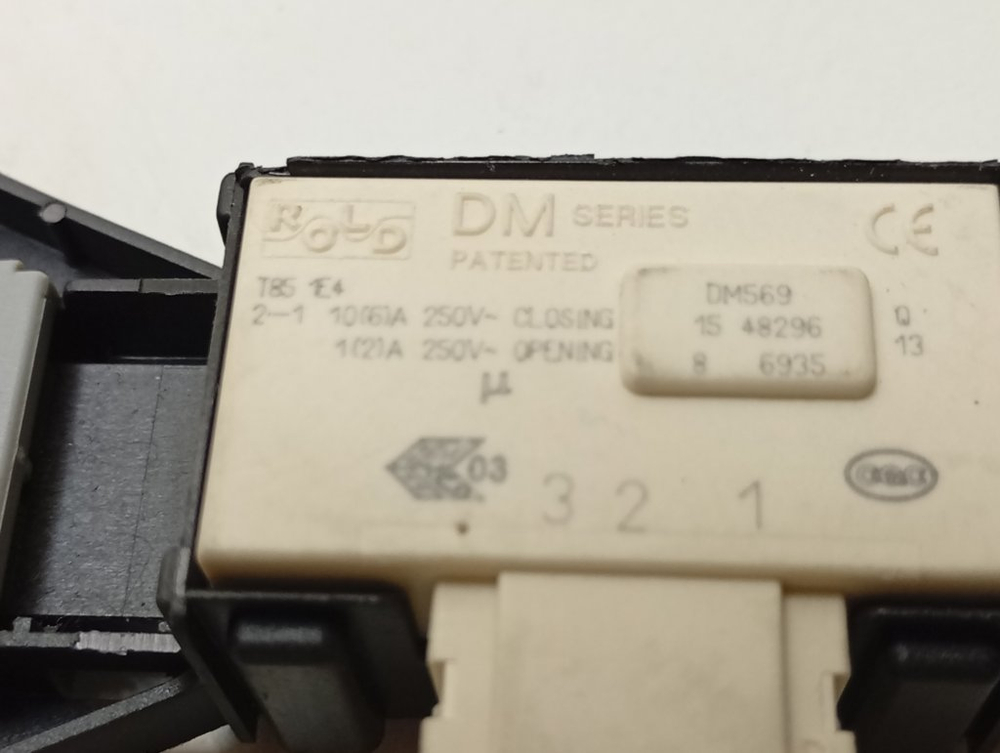 AWS61012 кт61 Устройство блокировки люка для стиральной машины Whirlpool б/у