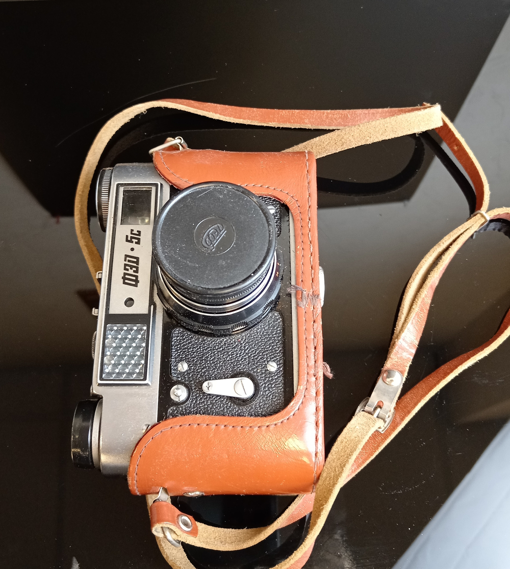 Фотоаппарат "ФЭД-5 С" с объективом "Индустар-61 Л/Д" в оригинальном кофре, металл, пластик, стекло, кожа, Харьковский машиностроительный завод им. Дзержинского (ФЭД), СССР, 1977-1990 гг.
