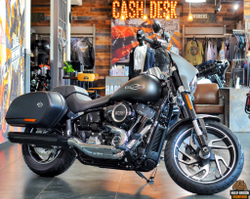 Harley-Davidson® Softail® Sport Glide™ (FLSB) 2020