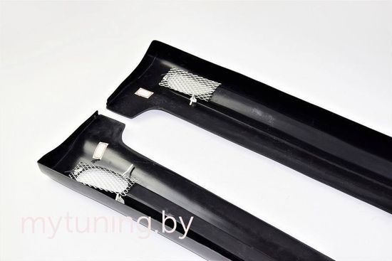 Накладки на пороги V.1 для VW Scirocco 2008-2017